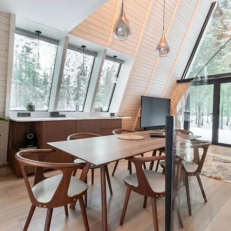 Kuuse Elamusmajad Villa