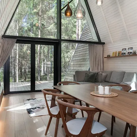 Villa Kuuse Elamusmajad Pillapalu