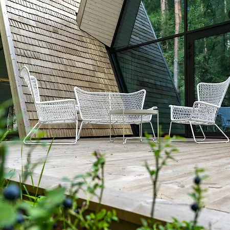 Kuuse Elamusmajad Villa