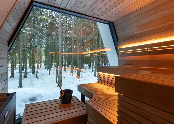 Villa Kuuse Elamusmajad Pillapalu