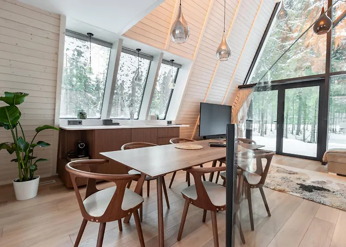 Kuuse Elamusmajad Villa